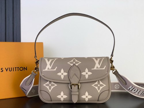 Louis Vuitton Diane M46583